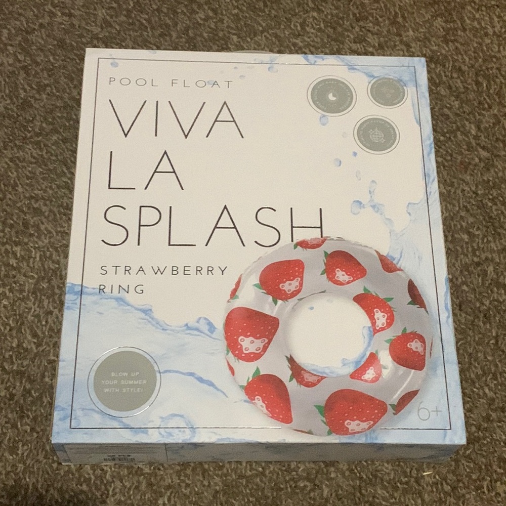 Viva La Splash Strawberry Floatation Ring NIB 42” Diameter